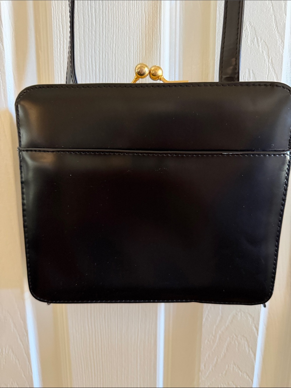 Timeless Black Shoulder Bag with Gold Turn-Lock - Picture 5 of 5